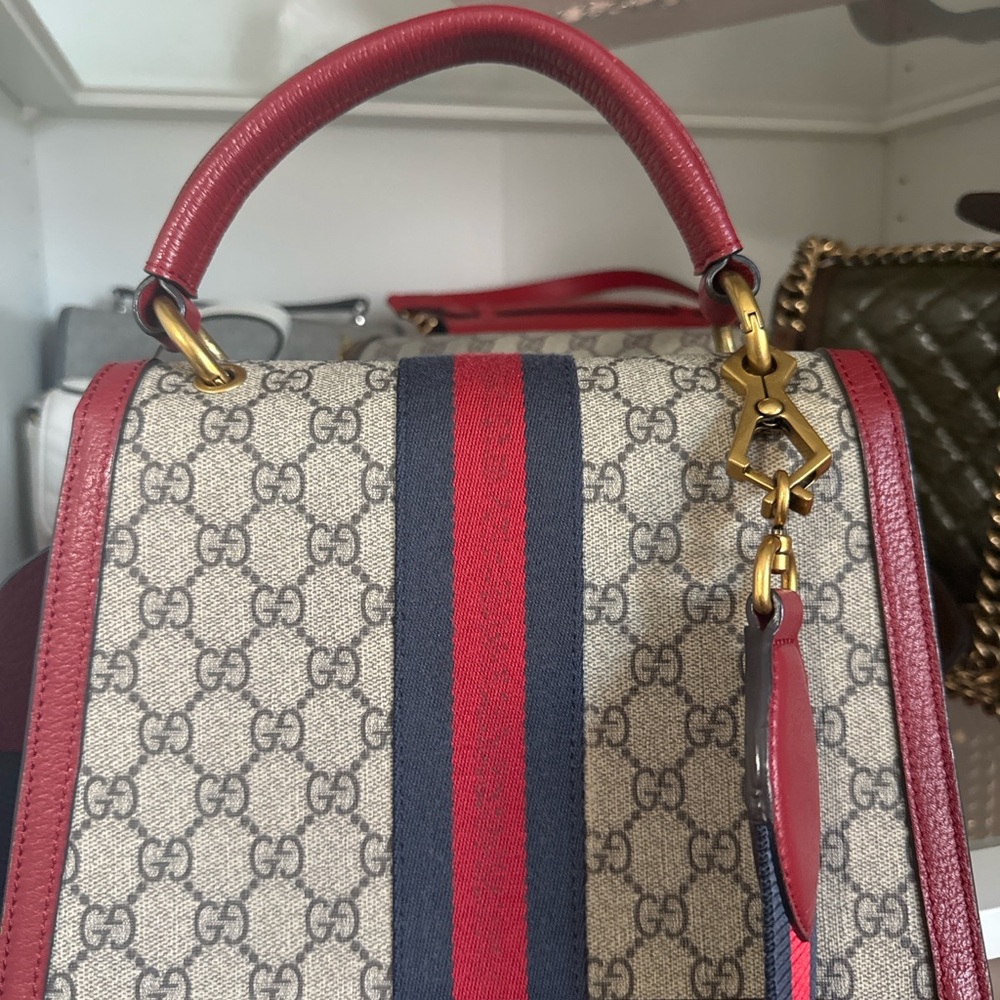Gucci Red and Beige Mini Bag with Bee Accent - Picture 4 of 7